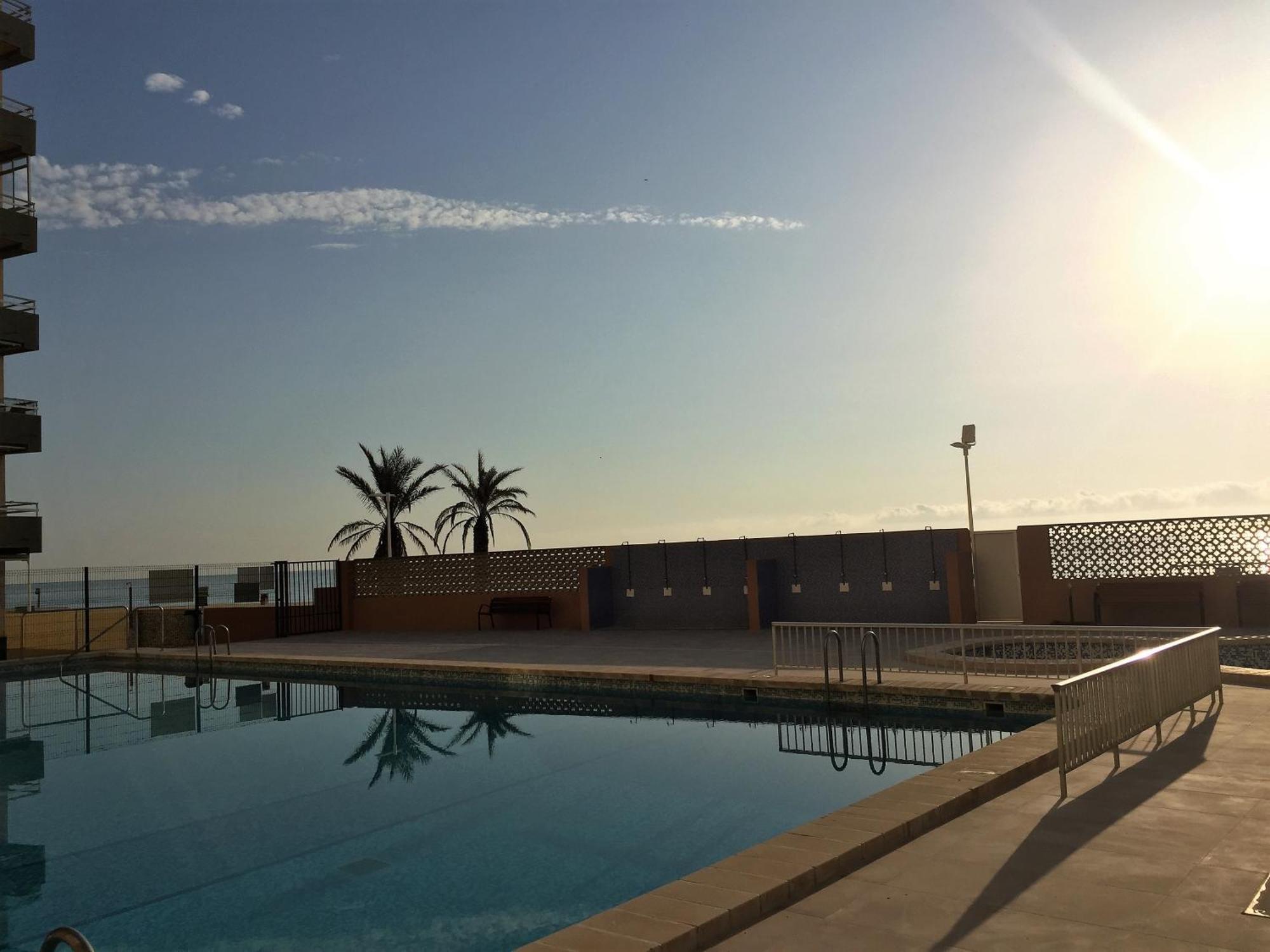Beachfront And Peaceful Apartment Mareny Barraquetas Luaran gambar